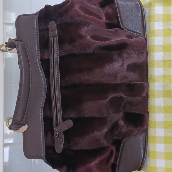 NEW VT LUXE PURSE - Picture 3 of 8